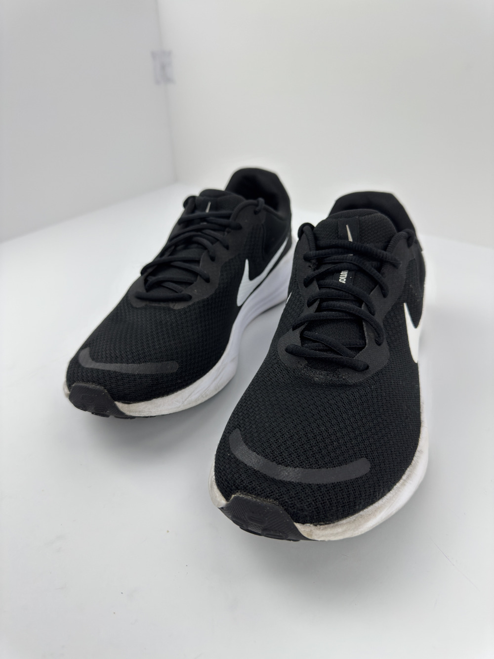 Nike REVOLUTION Men's Black White FB2207-001 Athletic Running Shoes 10,5 JX